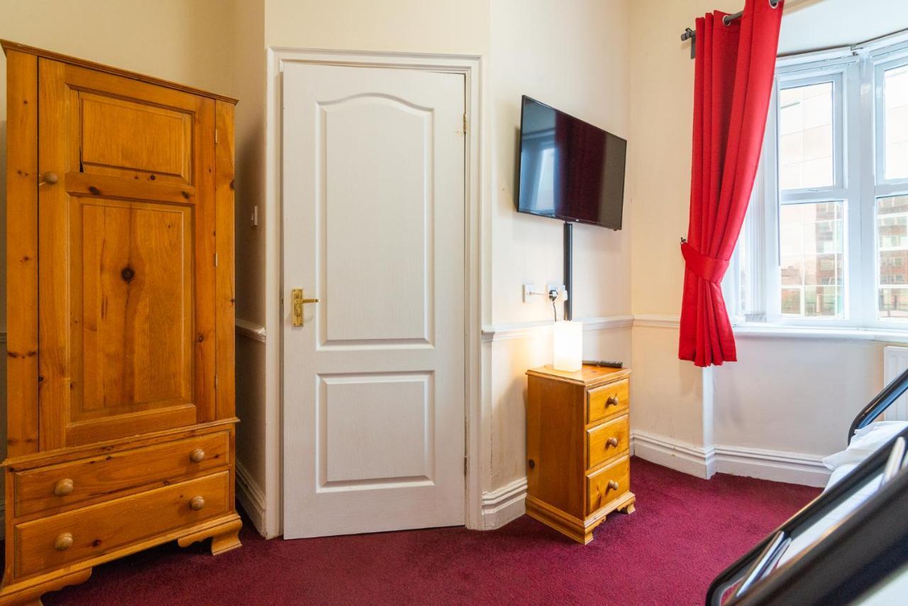 Old Trafford Stadium Hotel 索尔福德 外观 照片
