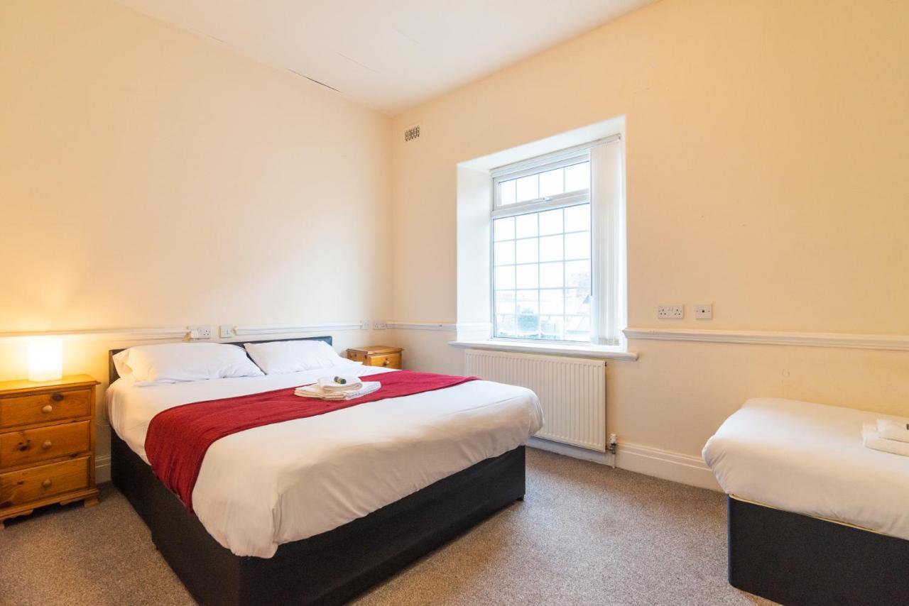 Old Trafford Stadium Hotel 索尔福德 外观 照片